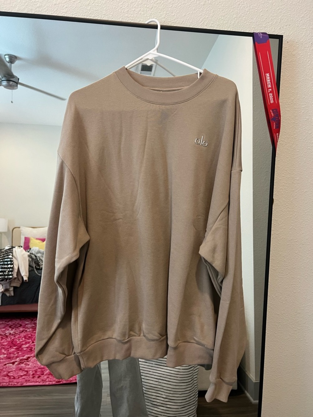 ALO Yoga Oversized Crewneck Sweatshirt in Taupe